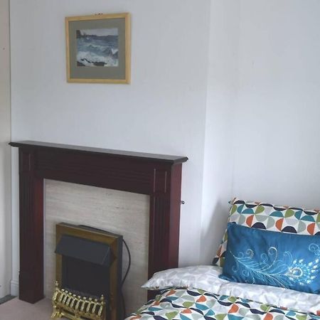 Dee View Villa Holywell  Exterior photo
