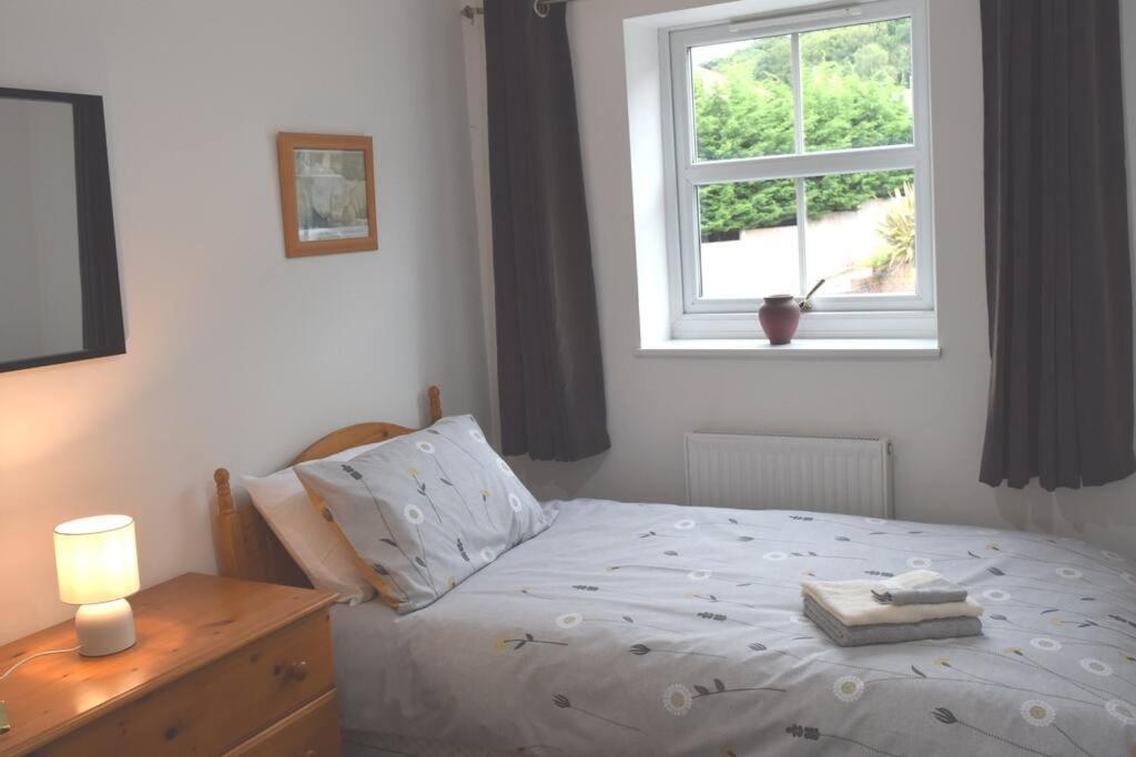 Dee View Villa Holywell  Exterior photo